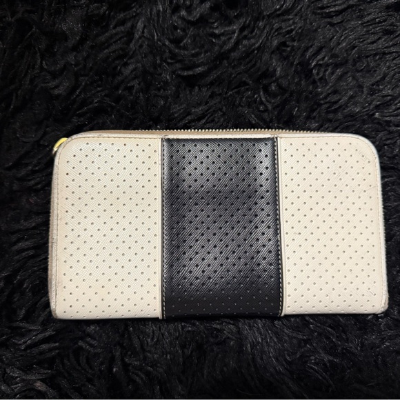 Prada wallet - Picture 2 of 4